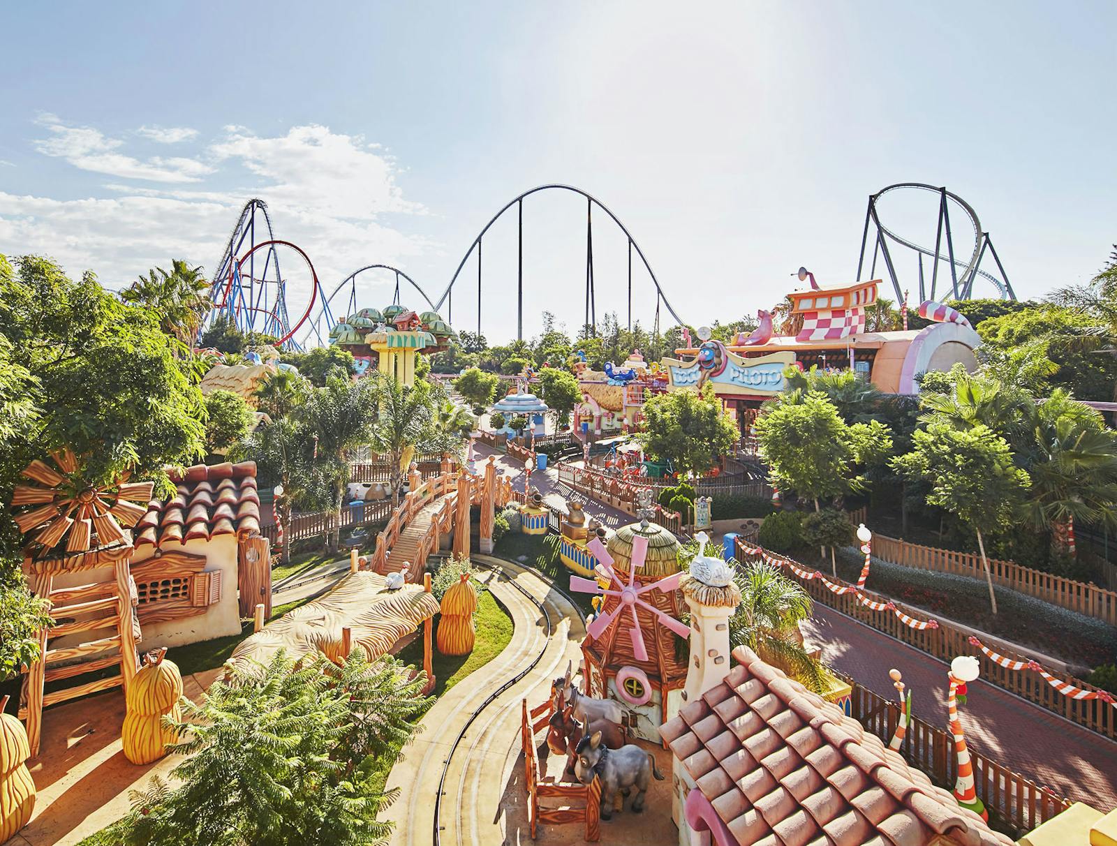 Légifelvétel a PortAventura World-ról szikrákkal